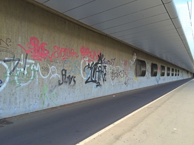 U Bahnstation Graffiti